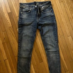 H&M Divided Skinny Jeans Size 6